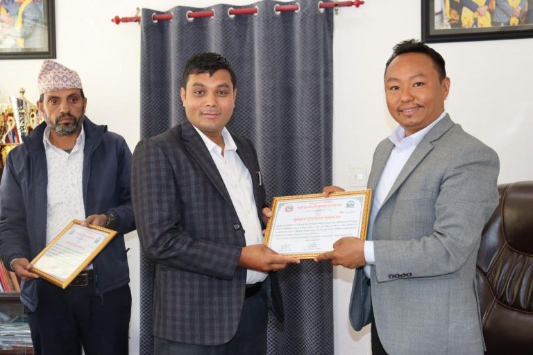थुलुङ दुधकोशी गाउँपालिकालाई पुर्णखोप शुनिश्चित गाउँपालिका घोषणा