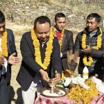 थुलुङ दुधकोशी : अध्यक्ष राईद्वारा विद्यालय भवनको शिलान्या